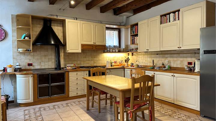 PALAZZO STORICO A MESCHIO