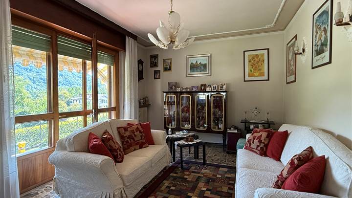 CASA SINGOLA VISTA LAGO DI REVINE