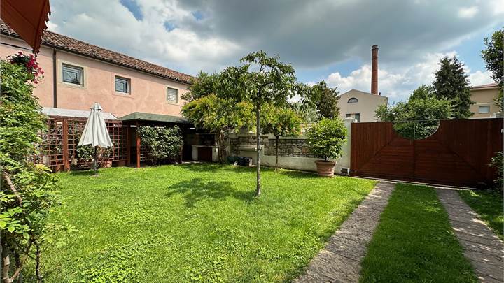 PALAZZO STORICO A MESCHIO